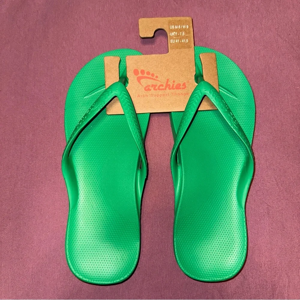 Archie’s flip flops in Kelly green limited edition color - Picture 1 of 3